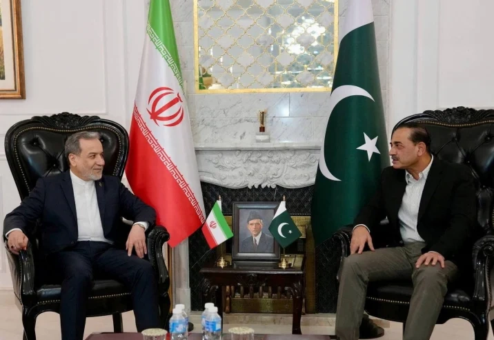 جهود دبلوماسية في طهران: مباحثات إيرانية باكستانية لاحتواء التصعيد الإقليمي - جهود دبلوماسية في طهران: مباحثات إيرانية باكستانية لاحتواء التصعيد الإقليمي - جهود دبلوماسية في طهران: مباحثات إيرانية باكستانية لاحتواء التصعيد الإقليمي - جهود دبلوماسية في طهران: مباحثات إيرانية باكستانية لاحتواء التصعيد الإقليمي - جهود دبلوماسية في طهران: مباحثات إيرانية باكستانية لاحتواء التصعيد الإقليمي - Diplomatic Efforts in Tehran: Iranian-Pakistani Talks to Contain Regional Escalation - Diplomatic Efforts in Tehran: Iranian-Pakistani Talks to Contain Regional Escalation